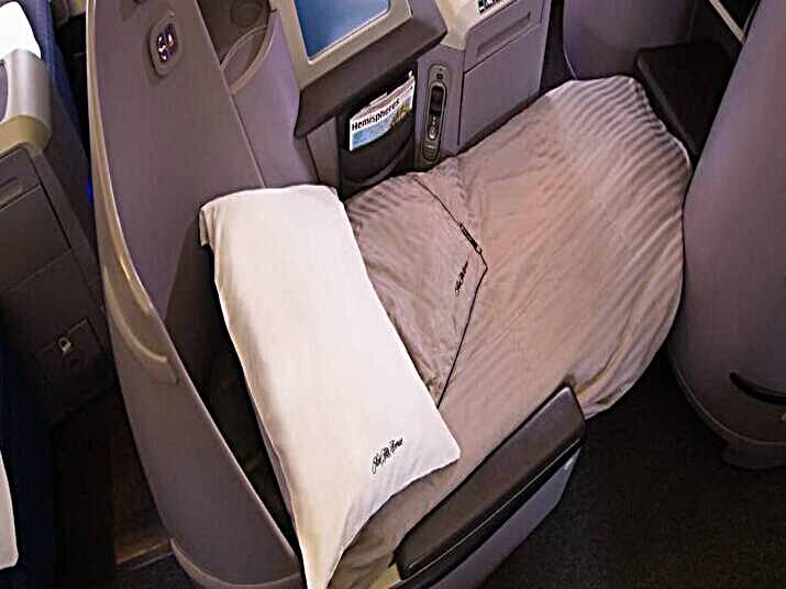 How To Recline Seat On Airplane